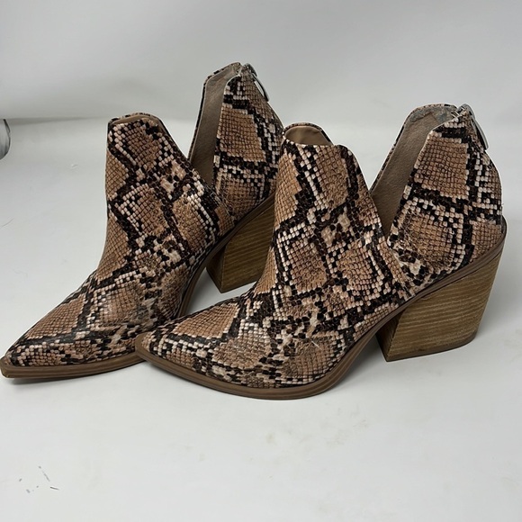 STEVE MADDEN Alyse Snakeskin Ankle Boots 10 - Picture 3 of 9